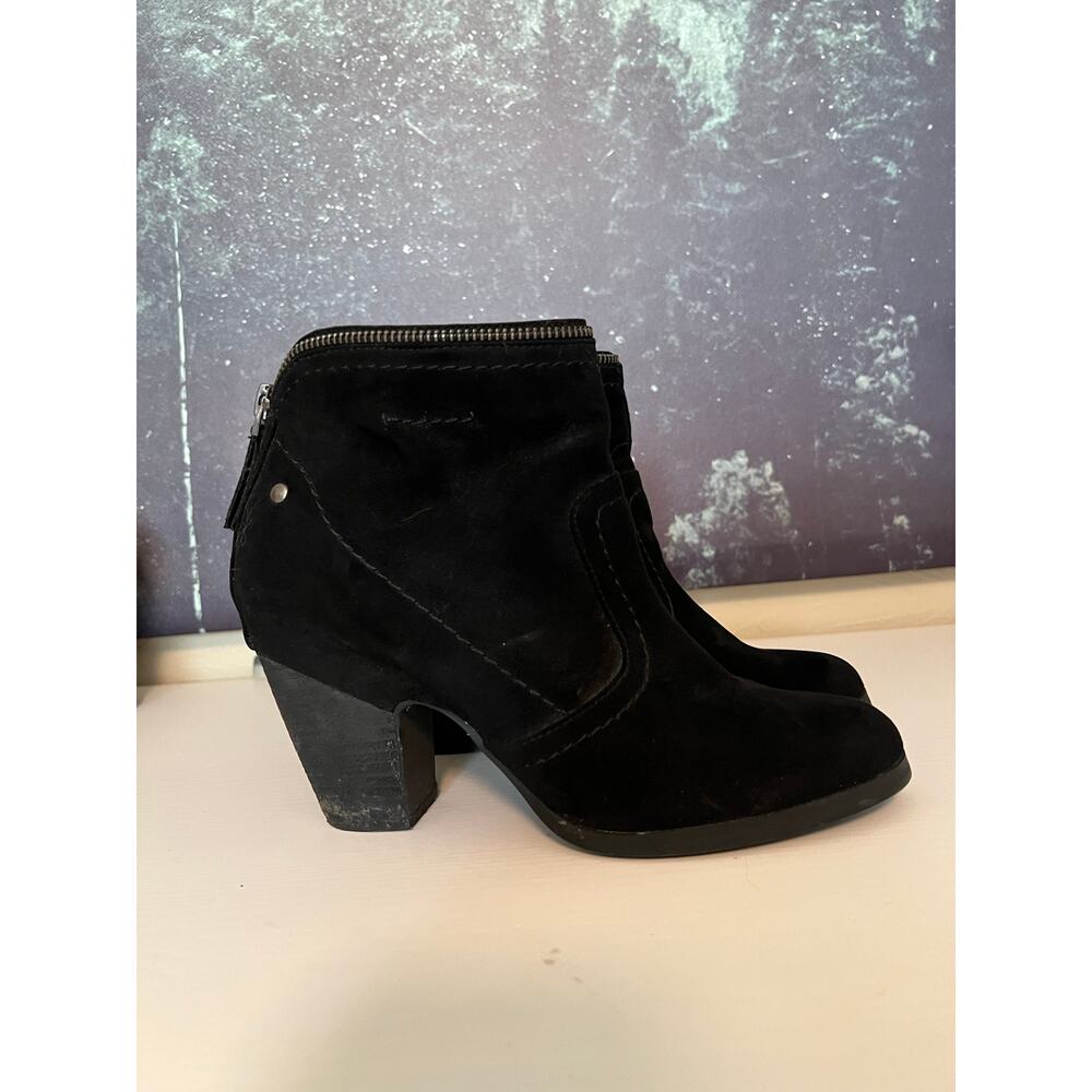 Crown Vintage Heel Booties Size 7.5